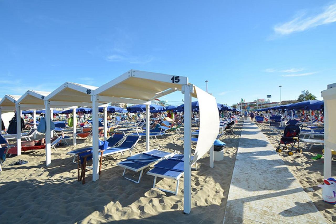 - Enjoy Your Summer -beach Village Incluso Szálloda Riccione